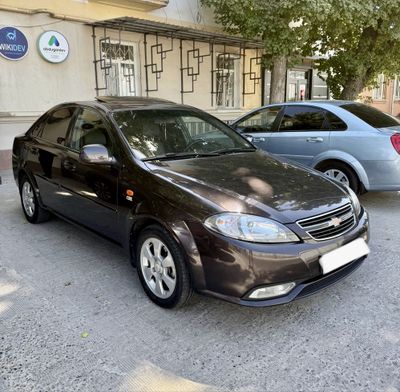 Chevrolet Gentra AT