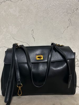 Balenciaga sumka