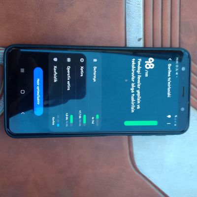 Samsung A7 2018 xotira 64gb