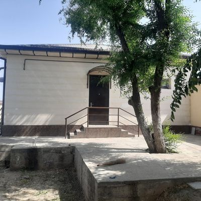 Yangi qurilgan Namunali uy