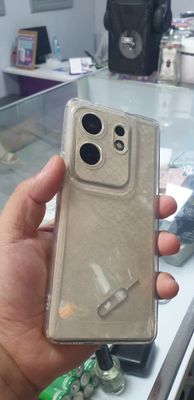 Infinix zero 30 8+8 ga 256 gb ishlashi tinniq
