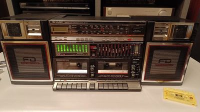 Магнитола Sharp wf-939.