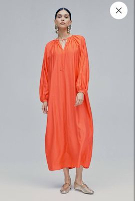 ПЛАТЬЕ С ВОЗДУШНЫМИ РУКАВАМИ от бренд H&M