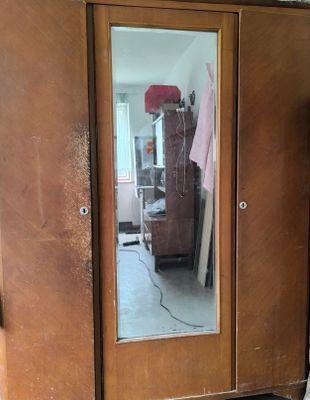 Шкаф большой по цене зеркала.