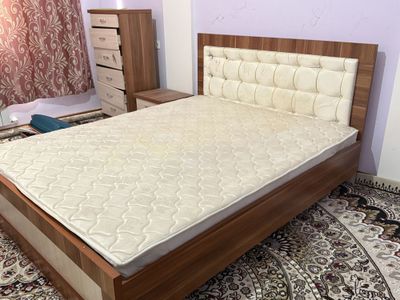 Spalniy mebel sotiladi