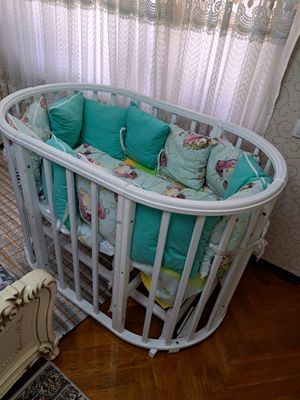 продаю кроватку с бортиками