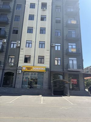 Yunusobot 18 kavrtil 18/2 uyda joylashgan 130kvm lik Noturar joy