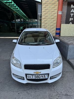 Продам нексию 3 автомат