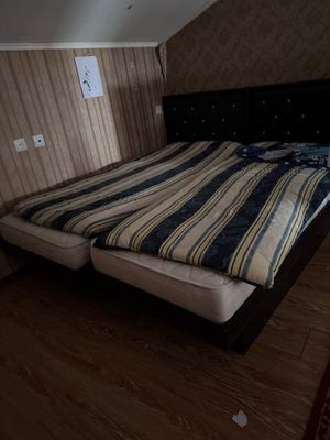 Продам стол б/у.