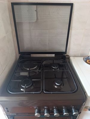 Gaz plita yangi 5 oy ishlatilgan srochna sotiladi