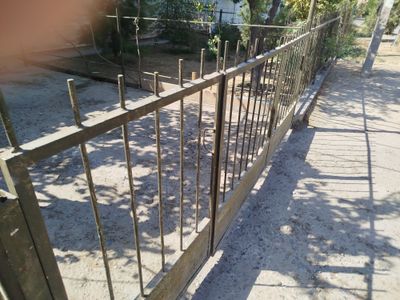 Darvoza reshotka sotiladi