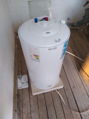 Ariston Royal yangi ishlatilmagan 100 litlrli