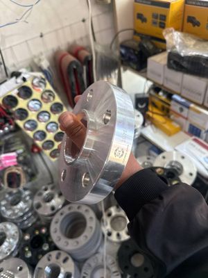 Продам проставки разноширокие 25мм и 20мм.разболтовка 120 BMW