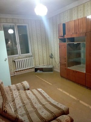 Продам 2-х комнатную квартиру Чиланзар 12 квартал, перекресток Ширин