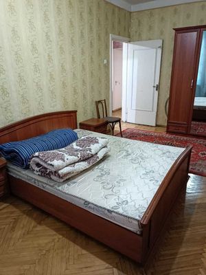 Ялангоч дахасида комфорт ва арзон 3 хона квартира безмаклер метро якин