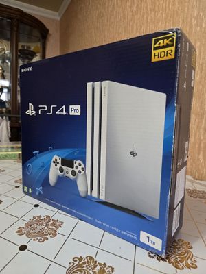 PS4 PRO 1TB Памяти Состояние Идеальное Полный комплект