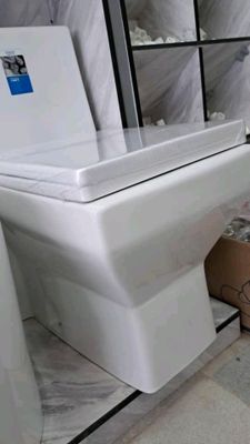 Новый унитаз