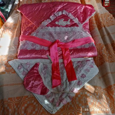 Конверт одеяло теплый для новорож. шапочка в тон и пелёнка,сандали 20р