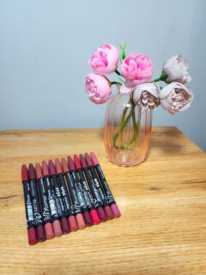 -Flormar kontur qalam