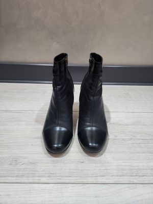 Женские каблуки CLOTILDE