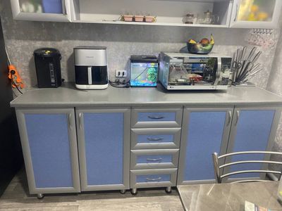 Продается кухонная мебель.
