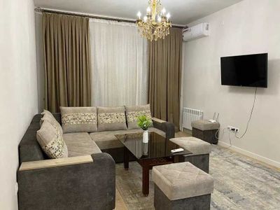 2-комнатная квартира посуточно в центре города с дизайнерским ремонтом