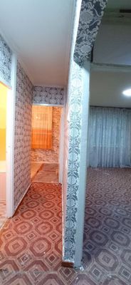 Срочно продаётся 1 ком квартира в чирчике 1 этаж 3мкн