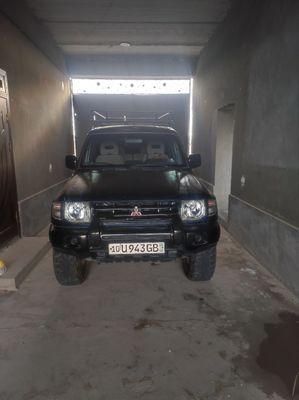 Mitsubishi Padjero 2
