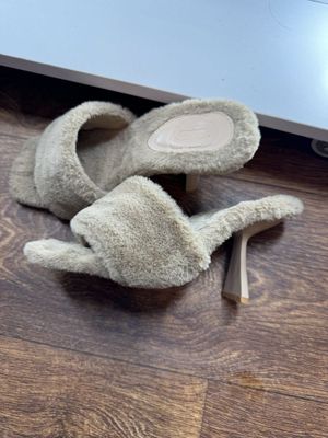 Босоножки шикарные