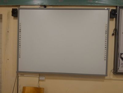 Укиш курсларига интерактивни доска, видеопроекторлар сотилади 90_165_0