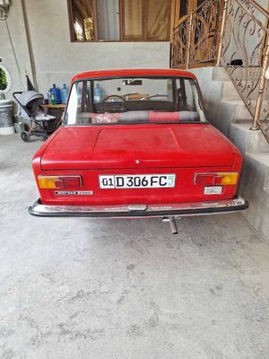 Vaz 21011 sotiladi