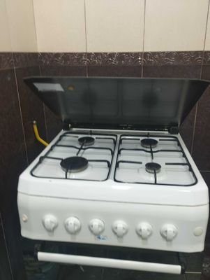 Срочно!!!Газовая плита Бирюса 60*60