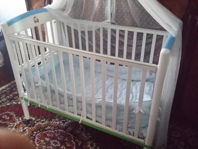 Продаю детскую кроватку с люлькой!