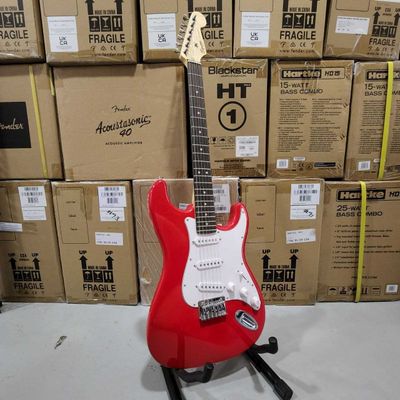 Fender gitara ishlatilmagan, kelishamiz