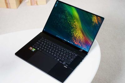 Asus ProArt P16 OLED H7606W Ryzen AI9 HX 370/64GB DDR5/2TB SSD/RTX5070