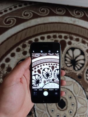 iphone 8 64 1.1 mln srocno