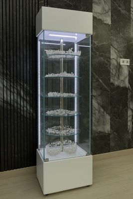 Продаётся стеклянная витрина/шкаф с LED-подсветкой.