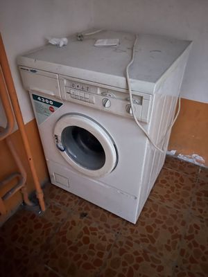 Продаю стиральную машину