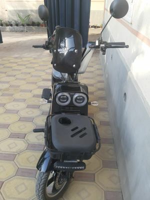 Skutr sotiladi srochni olonganiga 20 kun bolmadi