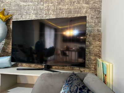 Телевизор Samsung model UE55AU7500U