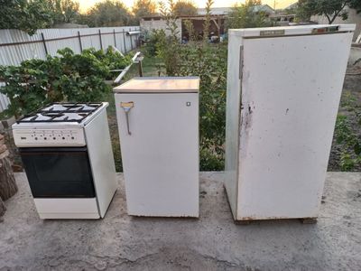 Холодильник и газ плита