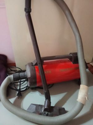 Пылесос продается. Пылесос сотилади