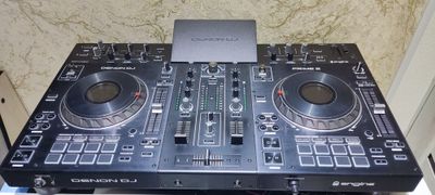 Denon PRIME 2 Standalone DJ System