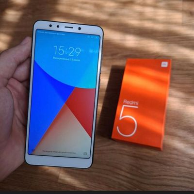 Телефон Redmi 5 в хорошем состоянии