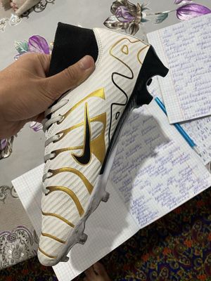 Бутсы в 44 размере nike