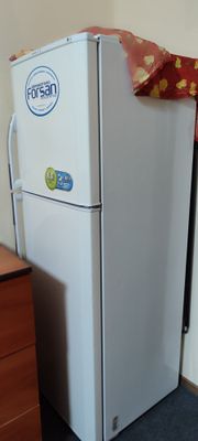2 холодильника Индезит и LG
