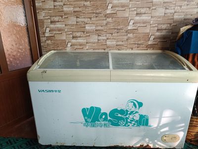 Морозилник VASIN сотилади. Ишлаши зўр. Камчилиги йўқ.