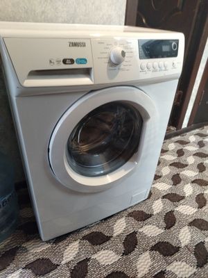 Стиральная машина ZANUSSI