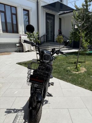Скутер продаётс состояние отличное