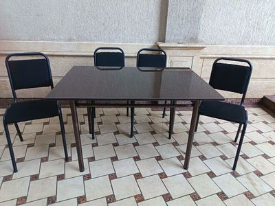 Столы со стульями